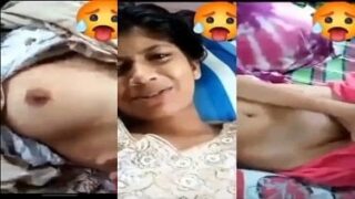 Indian hindi XXX video of Hot GF Shows Off Her Chikni Chut